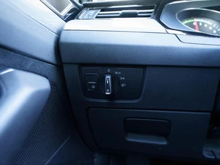 Volkswagen Passat Volkswagen Passat Variant 1.4 TSI 218pk PHEV GTE Business | Full LED | Carplay | Camera | Trekhaak - afbeelding nr 33