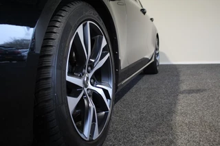 Volvo V60 Volvo V60 2.0 B4 CORE RIJKLAAR l LEDER l 197PK l CAMERA l CARPLAY l - afbeelding nr 12