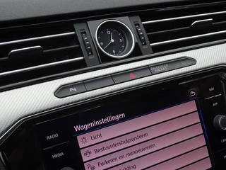 Volkswagen Passat Volkswagen Passat Variant 1.4 TSI ACT 149PK DSG / HighLine / R-line / LED *NAP* - afbeelding nr 20