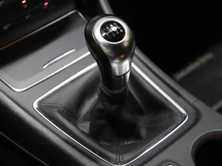 Mercedes-Benz A-Klasse Mercedes-Benz A-Klasse 180 Sport [CAMERA, NAVIGATIE, HALF LEDER, BLUETOOTH, CRUISE CONTROL, AIRCO, NIEUWSTAAT] - afbeelding nr 16