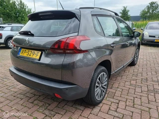 Peugeot 2008 Peugeot 2008 1.2 PureTech Blue Lion , PANO dak , Navi - afbeelding nr 4