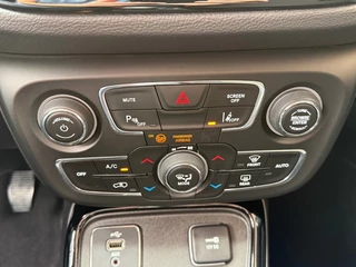Jeep Compass Jeep Compass 1.4 M.AIR NIGHT EAGLE NAVI CAMERA CLIMA CRUISE PDC LMV TREK-H - afbeelding nr 14