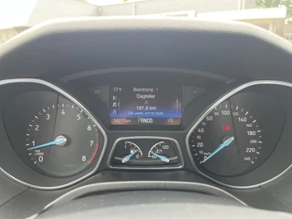 Ford Focus Ford Focus 1.5 Ecoboost Titanium 150pk Automaat | Trekhaak | Navigatie | Voorruit verwarming | 17 inch velg | Climate control - afbeelding nr 22