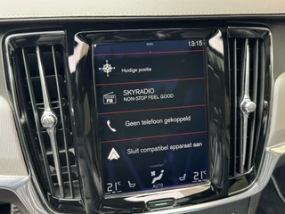 Volvo V90 Volvo V90 2.0 D3 R-Design Automaat | Panoramadak | Volleer | Camera met rondomzicht | Bowers&Wilkins | Adaptieve cruise control | Head-up Display | Apple CarPlay | LED | Parkeersensoren voor en achter - afbeelding nr 19