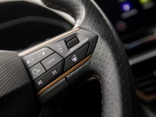CUPRA Formentor 150Pk Automaat (APPLE CARPLAY, GROOT NAVI, SFEERVERLICHTING, LEDER, CAMERA, SPORTSTOELEN, STUUR/STOELVERWARMING, GETINT GLAS, KEYLESS, ADAPTIVE CRUISE, NIEUWSTAAT) - afbeelding nr 21