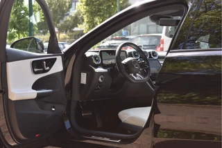 Mercedes-Benz C-Klasse Mercedes-Benz C-Klasse 200 AMG Line | NL-Auto | Open dak | HUD | 360 gr.camera | Trekhaak | Keyless | Mem.stoelen | Full LED | Vol - afbeelding nr 45