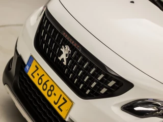 Peugeot 2008 Automaat (PANORAMADAK, APPLE CARPLAY, NAVIGATIE, CLIMATE, STOELVERWARMING, LEDER, SPORTSTOELEN, GETINT GLAS, CRUISE, LM VELGEN, NIEUWSTAAT) - afbeelding nr 38