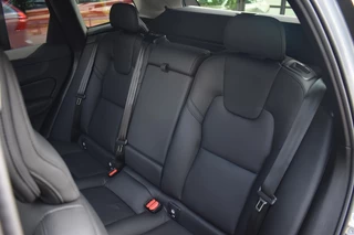 Volvo XC60 Volvo XC60 T6 350PK AWD Plus Dark | Climate | Getint Glas | Trekhaak - afbeelding nr 17