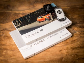 Renault Clio (NIEUW MODEL, APPLE CARPLAY, GROOT NAVI, PARKEERSENSOREN, GETINT GLAS, SPORTSTOELEN, CRUISE, LED KOPLAMPEN, NIEUWE APK, NIEUWSTAAT) - afbeelding nr 17