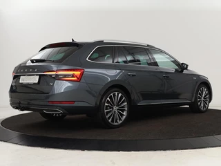 Škoda Superb Skoda Superb 1.4 TSI iV Laurin & Klement | Panoramadak |  Stoelventilatie | Leder | 360 camera | Trekhaak | Massage | Adaptive cruise | Canton Sound | Virtual Cockpit | Carplay | 19'' lichtmetalen velgen | PHEV - afbeelding nr 45
