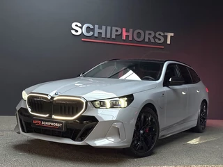 BMW 5 Serie 530e x-Drive M-Sport Pro-20 inch trekhaak panorama head-up key-less