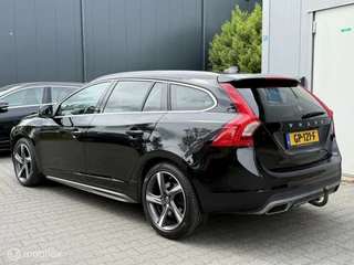 Volvo V60 Volvo V60 2.4 D6 Twin Engine Summum, Dakje, Goed onderhouden - afbeelding nr 2