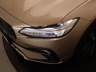 Volvo V90 Volvo V90 T6 PLUG-IN HYBRID PLUS DARK SCHUIFDAK 360GR CAM 19INCH HARMAN KA - afbeelding nr 19