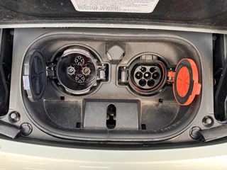 Nissan Leaf Aut. *ADAPTIVE-CRUISE | DIGI-COCKPIT | TOP-VIEW | BLINDSPOT | KEYLESS | DAB+ | LANE-ASSIST | HEATED-SEATS | ECC | PDC | COMFORT-SEATS | 17