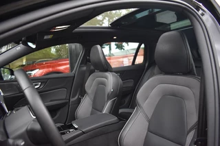 Volvo V60 Volvo V60 T6 350pk AWD Plus Dark | Climate | S/K Dak | Harman Kardon | Tre - afbeelding nr 4
