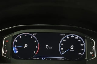 Volkswagen Passat Volkswagen Passat 1.5 TSI R Line | Stoelverwarming | Matrix LED |  Adaptive cruise | Carplay | Leder/Alcantara | Navigatie | Parkeerhulp - afbeelding nr 31
