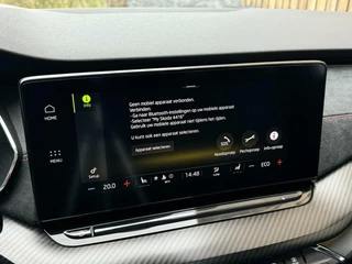 Škoda Octavia Skoda Octavia Combi 1.4 TSI RS iV PHEV Panoramadak | Head-up display | Achteruitrijcamera | Matrix LED | Stoel en stuurverwarming | Cruise control adaptief | Parkeersensoren voor en achter - afbeelding nr 17