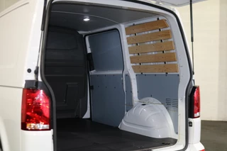 Volkswagen Transporter Volkswagen Transporter 2.0 TDI 150pk Automaat Airco Navigatie Achterklep - afbeelding nr 14