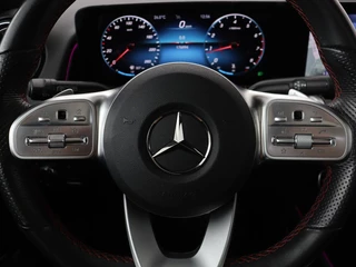 Mercedes-Benz GLB Mercedes-Benz GLB-klasse 200 Business Solution AMG 7-persoons | Panoramadak | Trekhaak | Stoelverwarming | Matrix LED | Memory | Keyless | Camera | Navigatie - afbeelding nr 11