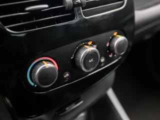 Renault Clio (NAVIGATIE, TREKHAAK, PARKEERSENSOREN, SPORTSTOELEN, GETINT GLAS, LM VELGEN, BASS REFLEX, CRUISE, NIEUWE APK, NIEUWSTAAT) - afbeelding nr 9
