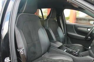 Volvo XC40 Volvo XC40 T4 Recharge R-Design | Stoelverwarming | Parkeercamera | BLIS | Pilot Assist | Electr. Stoelen | Glossy Black | Keyless - afbeelding nr 27