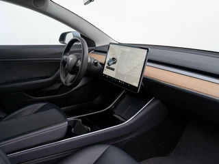 Tesla Model 3 Tesla Model 3 Standard RWD Plus 60 kWh | Zwart leder | Autopilot | Premium audio | Trekhaak - afbeelding nr 13