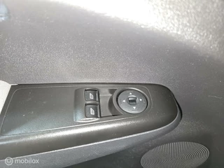 Ford Tourneo Courier Ford Tourneo Courier 1.0 Titanium A. Camera - afbeelding nr 17