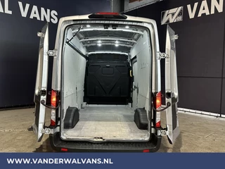 Ford Transit Ford Transit 2.0 TDCI 131pk L3H3 Euro6 Airco | Camera | Apple Carplay | Cruisecontrol | Verwarmde voorruit Parkeersensoren, Android Auto, Stoelverwarming, Bijrijdersbank - afbeelding nr 3