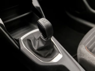 Peugeot 208 (APPLE CARPLAY, GROOT NAVI, LED KOPLAMPEN, SPORTSTOELEN, LANE ASSIST, CRUISE, NIEUWSTAAT) - afbeelding nr 10