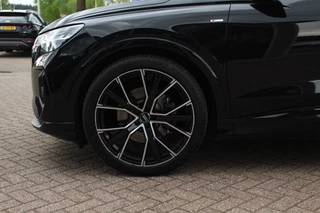Audi Q4 e-tron Audi Q4 e-tron 50 quattro Launch edition S Competition 77 kWh / SoH 95% / Camera / Head-up / 20'' / Keyless / RS Seats / Sonos audio / Stoelverwarming / Dodehoek / DAB / ACC / Warmtepomp - afbeelding nr 15