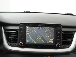 Kia Stonic - Navigatie - Camera - Airco - Cruise control - 17 inch LM velgen - Fabrieksgarantie tot 03-2027 - afbeelding nr 33