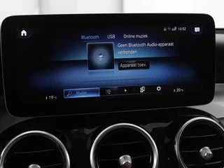 Mercedes-Benz GLC Mercedes-Benz GLC-klasse 200 Business Solution Limited | Panoramadak |  Leder | Stoelverwarming | Adaptive cruise | Trekhaak | Camera | Carplay - afbeelding nr 25