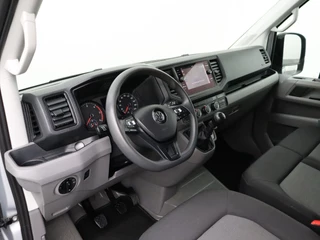 Volkswagen Crafter Volkswagen Crafter 2.0TDI L3H3 Highline | NAvigatie | Camera | Airco | Cruise | 3-Persoons - afbeelding nr 3