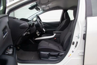 Toyota Prius Toyota Prius 1.8 Dynamic JBL Navi 17inch - afbeelding nr 6