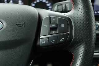 Ford Fiesta Ford Fiesta 1.0 EcoBoost ST-Line | Stoel & stuurverwarming |  Camera | Carplay | Climate control | Sportstoelen | Cruise control | PDC | Bluetooth - afbeelding nr 16