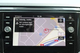 Volkswagen T-Roc Volkswagen T-Roc 1.5 TSI Sport 150PK! Virtual/Navi/17