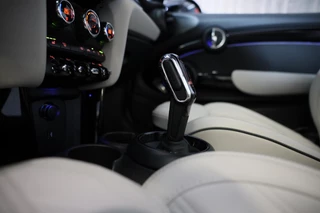 MINI Cooper Cabrio Mini Mini Cabrio 1.5 Cooper JCW Pakket / Aut / Navi / Cc / Leder / Digital Cockpit / Sfeerverlichting / Windscherm / Led / Pdc - afbeelding nr 48