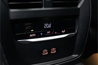 BMW 3 Serie Pano | Trekhaak | Sfeer | HuD | - afbeelding nr 18