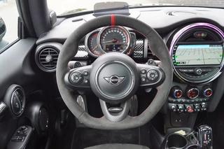 MINI Cooper MINI Cooper John Works 2.0 Automaat (231pk) Pano/Kuipstoelen/JCW Pro/JCW uitlaat/ACC - afbeelding nr 9