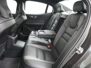 Volvo S60 Volvo S60 2.0 T8 AWD Twin Engine R-Design LEDER | MEMORY SEAT | RIJKLAAR INCL. 12 MND. BOVAGGARANTIE - afbeelding nr 20