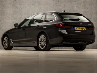 BMW 5 Serie BMW 5 Serie Touring 530e Sportline 293Pk Automaat (APPLE CARPLAY, GROOT NAVI, DEALER ONDERHOUDEN, CAMERA, SFEERVERLICHTING, LEDER, SPORTSTOELEN, ADAPTIVE CRUISE, TREKHAAK ELEKTRISCH, NIEUWSTAAT) - afbeelding nr 3