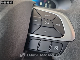 Iveco Daily Iveco Daily 35C18 Automaat Luchtvering Laadklep Zijdeur LED Navi Camera Bakwagen Meubelbak Koffer Airco Cruise control - afbeelding nr 23