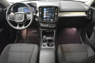 Volvo XC40 Volvo XC40 T3 163pk Aut. Momentum | Climate Pro | Park Assist | Navigation - afbeelding nr 3