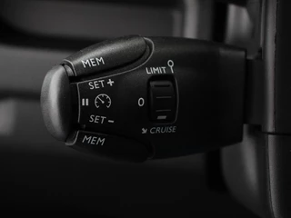 Peugeot Expert Peugeot Expert 2.0 BlueHDI 145PK L3 Automaat Airco Navigatie Trekhaak Cruise Control - afbeelding nr 32