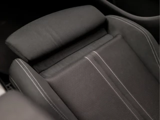 BMW 1 Serie Automaat (NAVIGATIE, CLIMATE, M SPORT STUUR, GETINT GLAS, SPORTSTOELEN, PARKEERSENSOREN, CRUISE, LED KOPLAMPEN, TREKHAAK, NIEUWE APK, NIEUWSTAAT) - afbeelding nr 24
