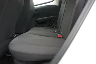 Peugeot 108 Peugeot 108 1.0 e-VTi 72pk Automaat Clima|Camera|CarPlay|Velgen - afbeelding nr 13