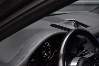 Porsche Cayenne | Panoramadak | Sport Chrono | Achterasbesturing | 21'' Velgen | Leder Dashbord | Orig. NL | - afbeelding nr 27