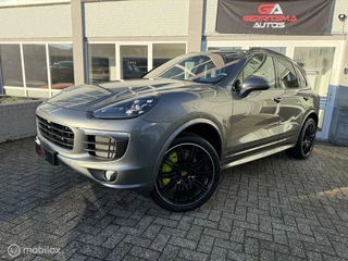 Porsche Cayenne Porsche Cayenne 3.0 S E-Hybrid GTS pakket - afbeelding nr 3