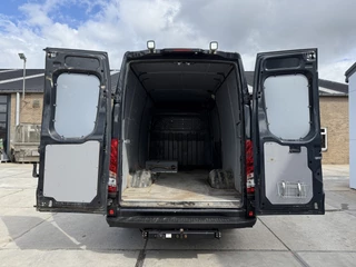 Iveco Daily Iveco Daily 50C18 3.0 3.0 Automaat Luchtvering Dubbellucht L2H2 Climate Control Cruise Control Trekhaak Camera - afbeelding nr 10