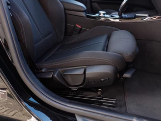 BMW 1 Serie 118i 136pk Automaat Executive Sport-Line | Origineel NL | Navi | Clima | Cruise | Bluetooth Carkit+Streaming | Led Koplampen | Licht+Regensensor | Pdc | Mistlampen | Privacy Glass | 16''lm - afbeelding nr 32
